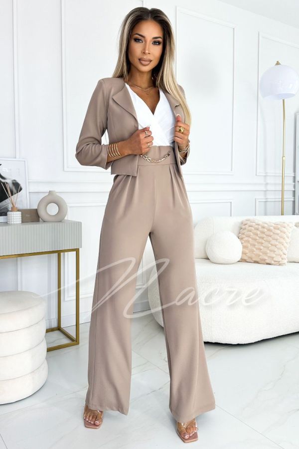 Beige women's suit with short jacket - Versa