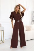 Czekoladowy kombinezon damski z szeroką nogawką i ozdobnym paskiem - Fama