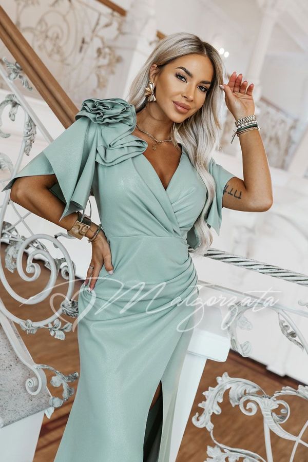 Sage maxi dress for wedding masking imperfections - Carmin