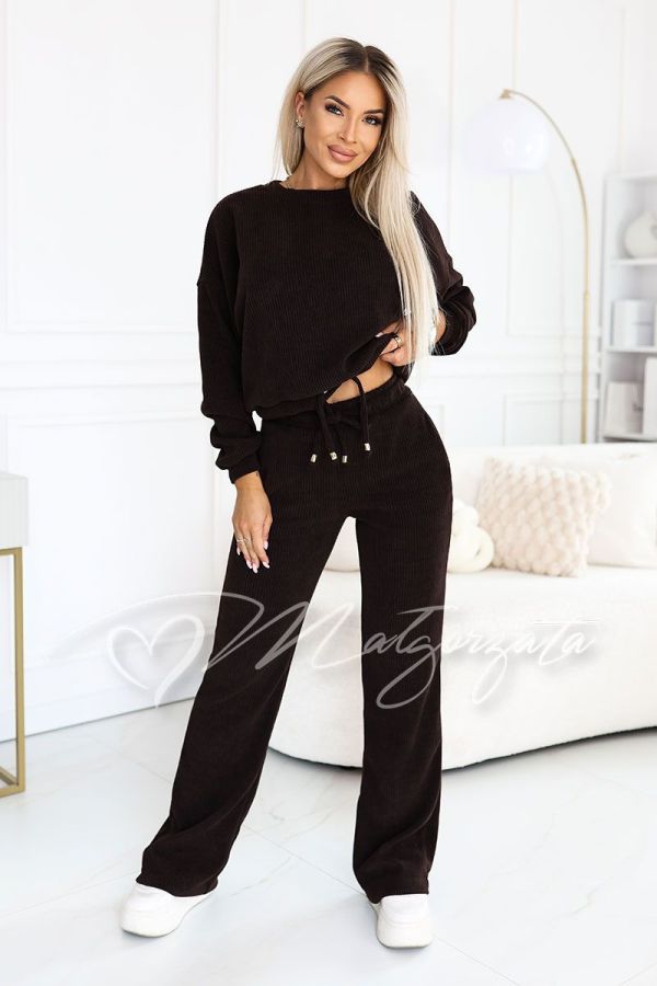 Chocolate-coloured striped tracksuit set with wide-leg trousers – Luna
