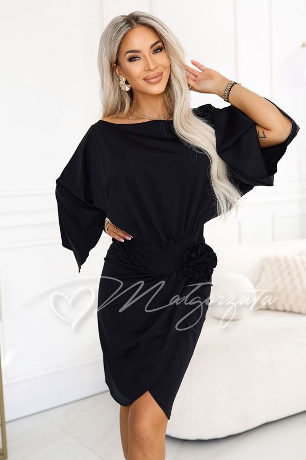 Black formal dress with wide sleeves and a flower – Noelia