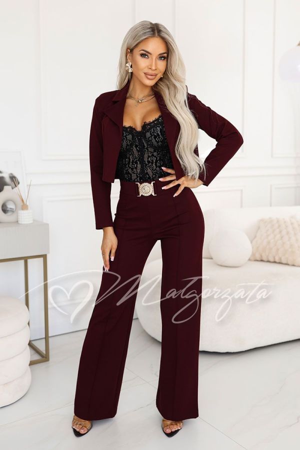 A burgundy women’s outfit with wide-leg trousers made from stretch fabric – Ewa
