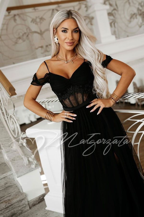 A black prom dress with a tulle skirt and an off-the-shoulder corset – Serafina