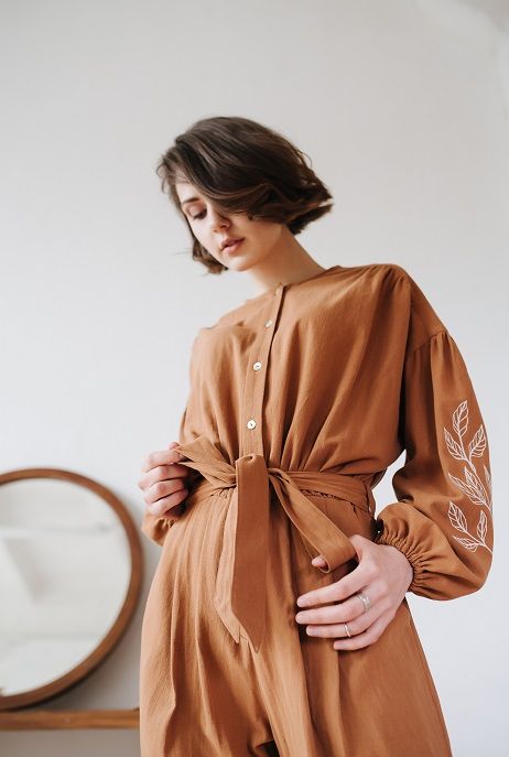 Kombinezony na wesele – elegancja w nowoczesnym wydaniu Kombinezony na wesele – elegancja w nowoczesnym wydaniu