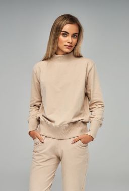 Trendy na 2026 rok - najmodniejsze dresy damskie